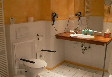 酒店 Landhaus Villago 4*